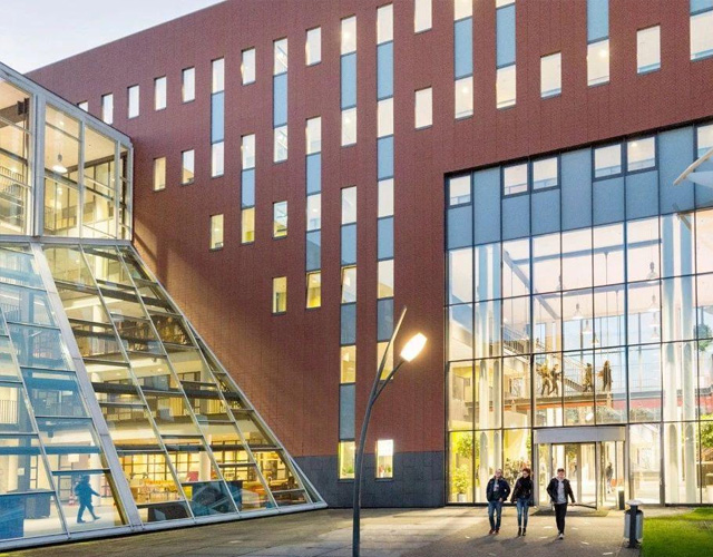 埃文斯应用科学大学